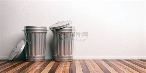 木地板 廚房 廁所 垃圾桶